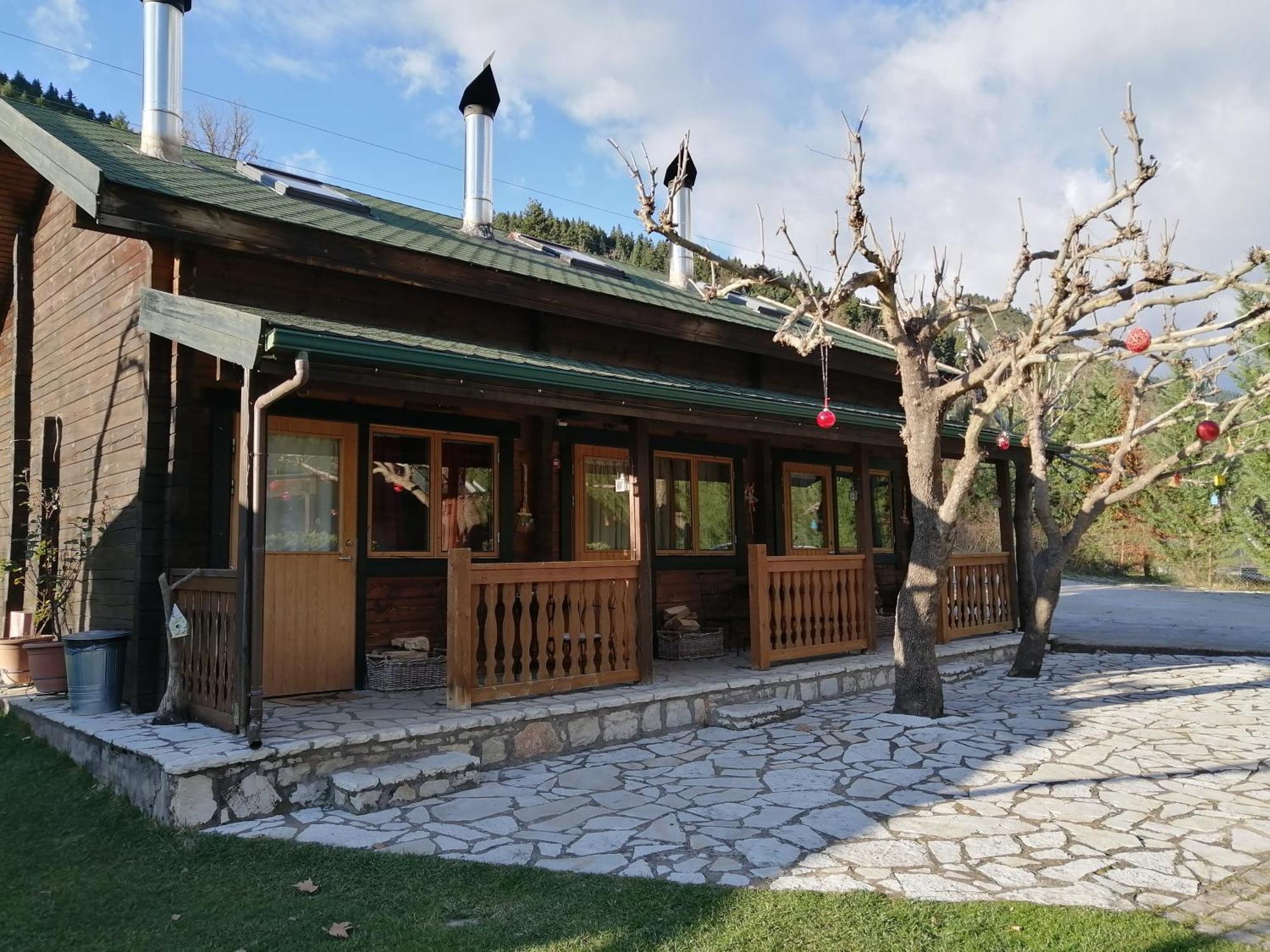 Maison d'hôtes Agroktima Armonia à Karpenísion Extérieur photo